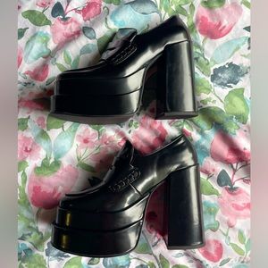 New in the box. Steve Madde. Catelyn Plataform